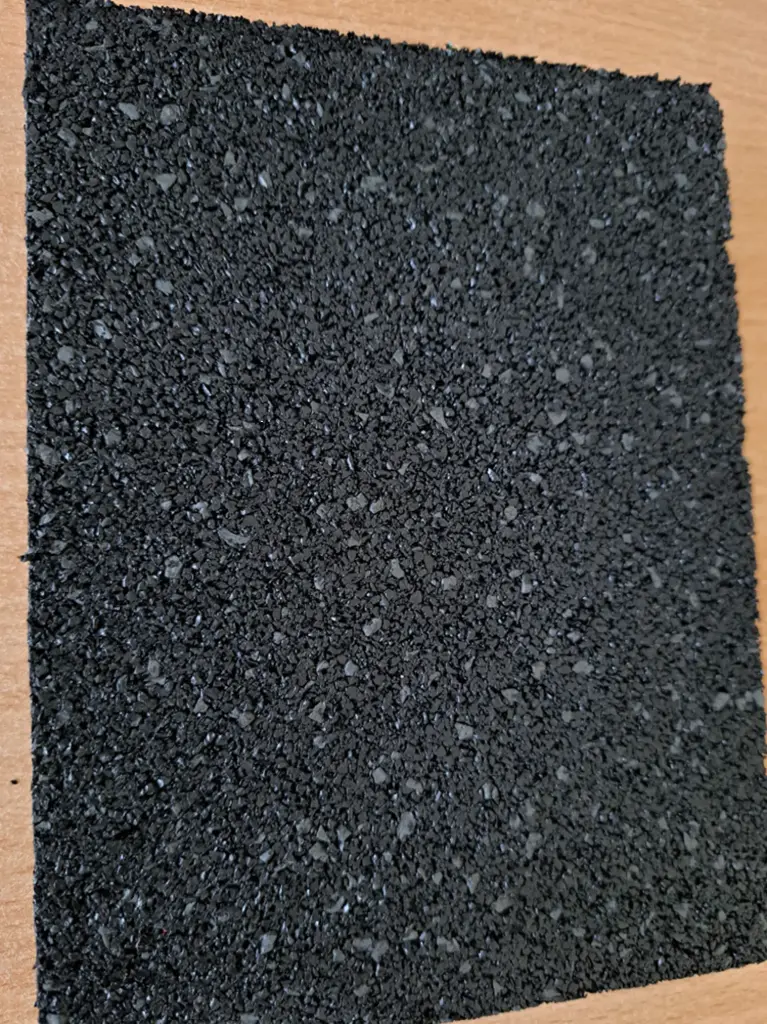 SBR GUMMIMATTEN SBR  10 % EPDM, 15 mm